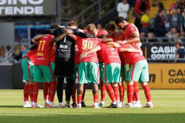 Bélgica desenhou uma camisa sobre histórias de aventura